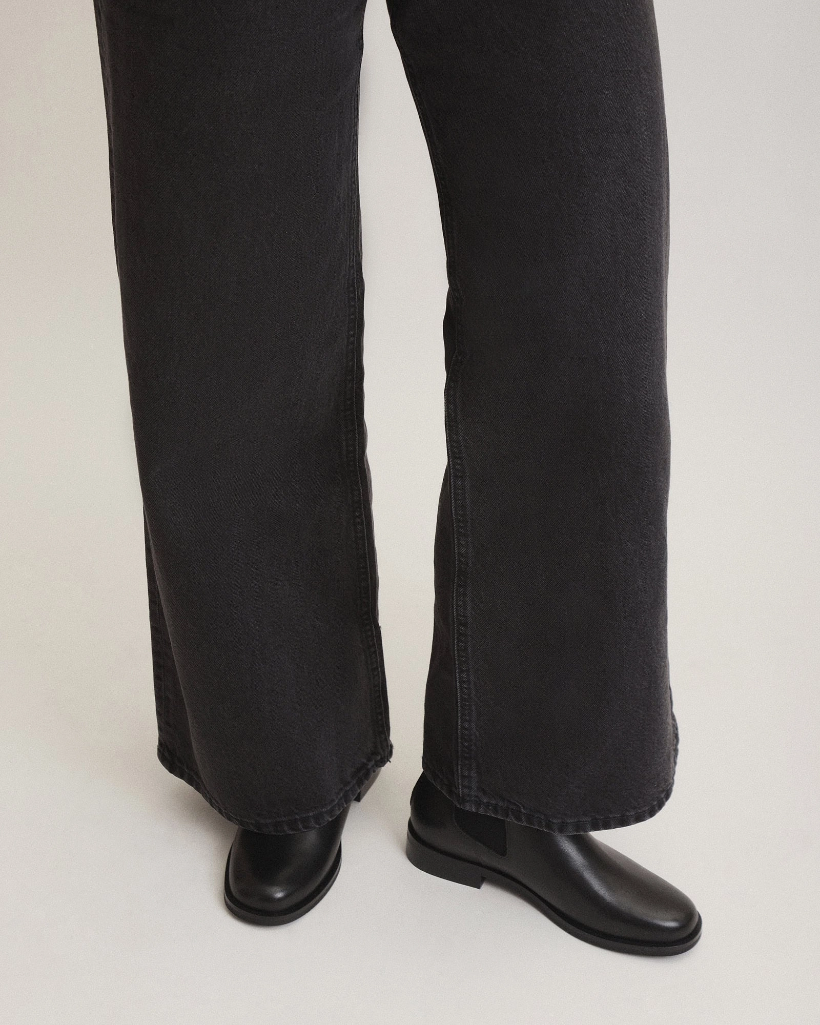 GABE FLAT ANKLE BOOTS BLACK LEATHER
