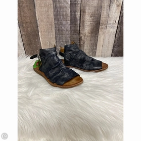 Sandals Flats By Miz Mooz In Navy, Size: 6