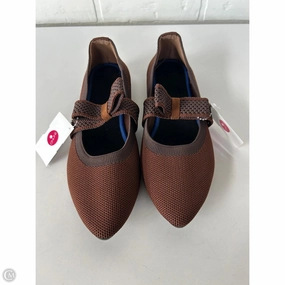 Shoes Flats By Clothes Mentor In Brown, Size: 5.5