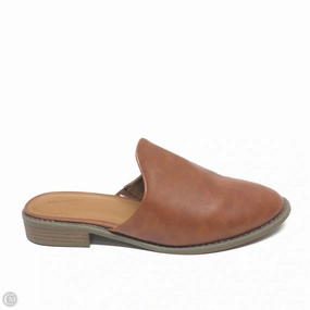 Shoes Flats By Universal Thread In Brown, Size: 9.5
