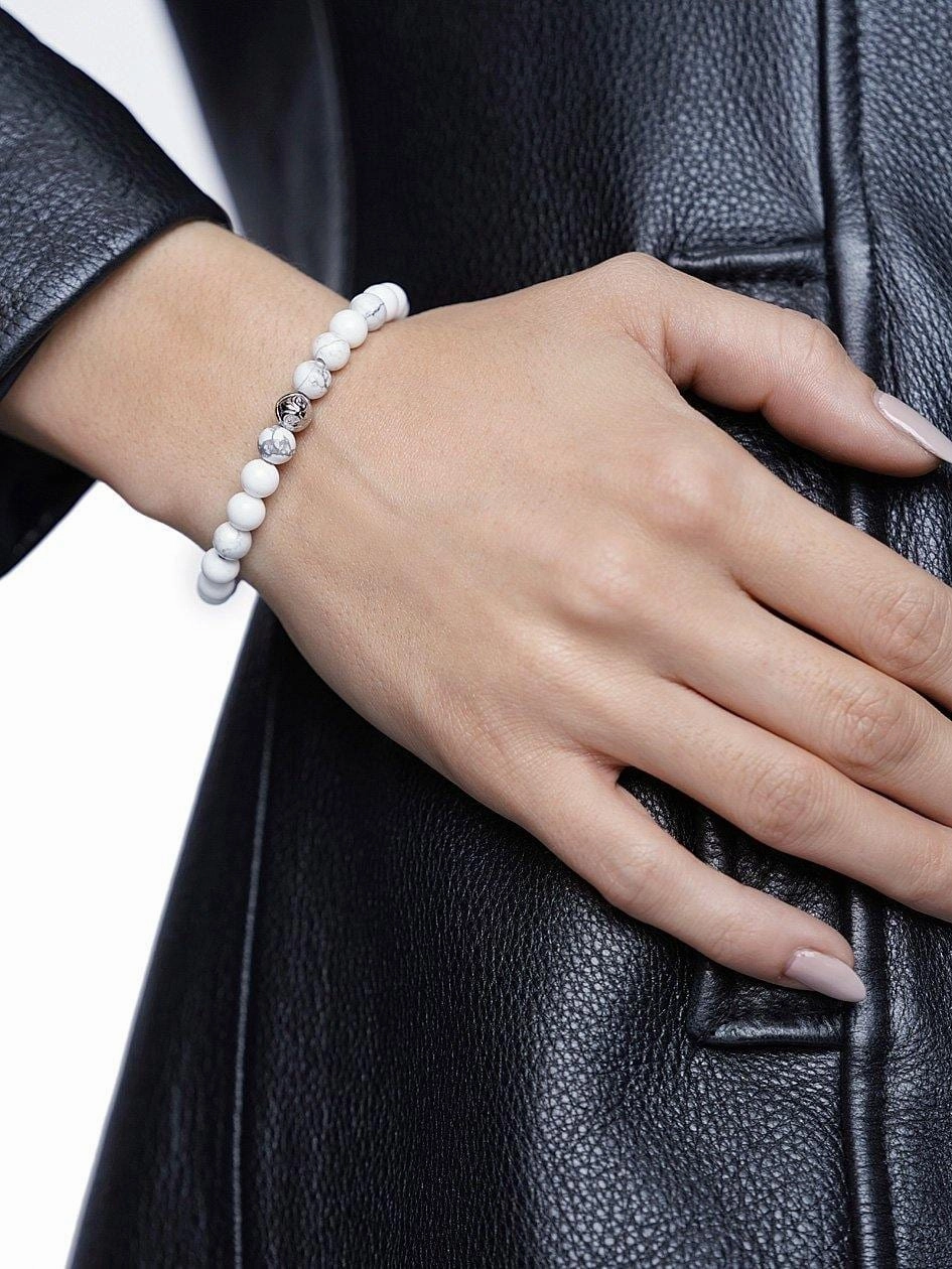 Women's Wristband with Howlite and Silver